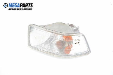 Blinker for Mitsubishi Space Wagon 2.4 GDI, 150 hp, 1999, position: right