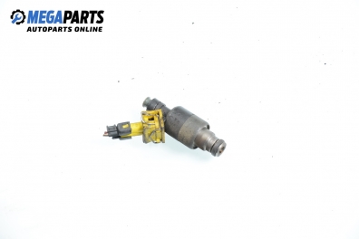 Gasoline fuel injector for Opel Vectra B 1.6 16V, 101 hp, sedan, 1997