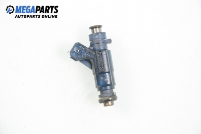 Gasoline fuel injector for Mercedes-Benz CLK-Class 209 (C/A) 2.4, 170 hp, coupe automatic, 2005