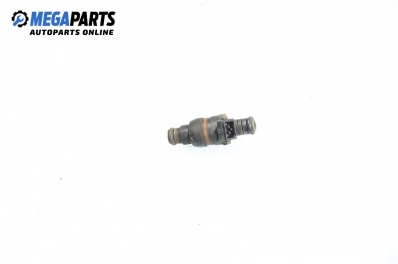 Gasoline fuel injector for BMW 3 (E36) 1.8 is, 140 hp, sedan, 1994 № 03761FA