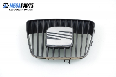 Grill for Seat Cordoba 1.4, 60 hp, sedan, 2001, position: front