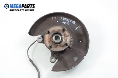 Knuckle hub for Toyota Yaris Verso 1.3, 86 hp, 2003, position: front - left