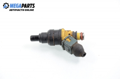 Gasoline fuel injector for Mitsubishi Lancer 1.5, 90 hp, station wagon, 1989