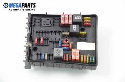 Fuse box for Volkswagen Golf V 1.6 FSI, 115 hp, hatchback, 5 doors, 2004