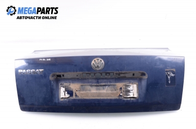 Capac spate pentru Volkswagen Passat 1.6, 101 cp, sedan, 1997