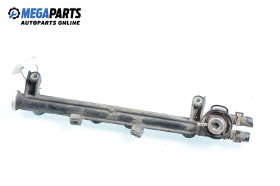 Fuel rail for Volkswagen Golf III 1.6, 101 hp, 5 doors, 1995