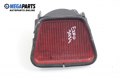 Central tail light for Mercedes-Benz E-Class 210 (W/S) 2.0, 136 hp, sedan, 1998