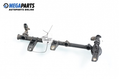 Fuel rail for Renault Megane Scenic 1.6, 90 hp, 1996