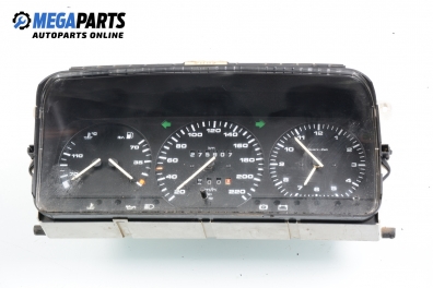 Instrument cluster for Volkswagen Passat (B3) 1.8, 90 hp, sedan, 1990