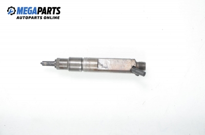 Diesel fuel injector for Volkswagen Passat (B4) 1.9 TDI, 90 hp, station wagon, 1994 № 028 130 201