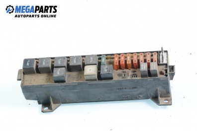 Fuse box for Chrysler Voyager 2.4, 151 hp, 1999