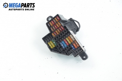 Fuse box for Volkswagen Passat (B6) 2.0 16V TDI, 140 hp, sedan, 2005